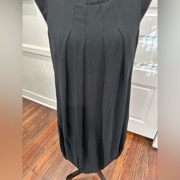 White House Black Market Pleated Mini Black Dress Size 4 - Picture 3 of 4